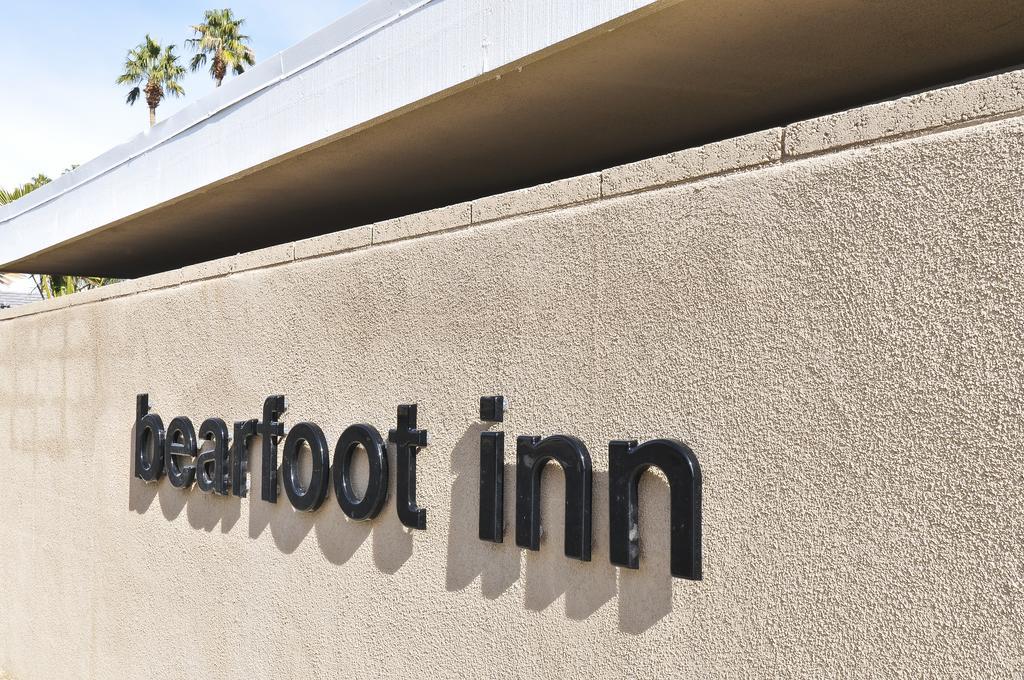 Bearfoot Inn - Clothing Optional Hotel For Gay Men 팜 스프링스 외부 사진